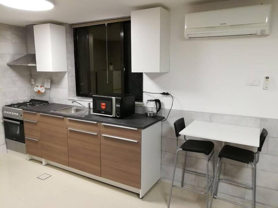 'C' Dazzling Modern 2 Bdrm Apt In Khalda Free Wifi Amman Esterno foto