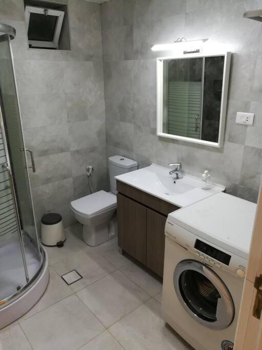 'C' Dazzling Modern 2 Bdrm Apt In Khalda Free Wifi Amman Esterno foto