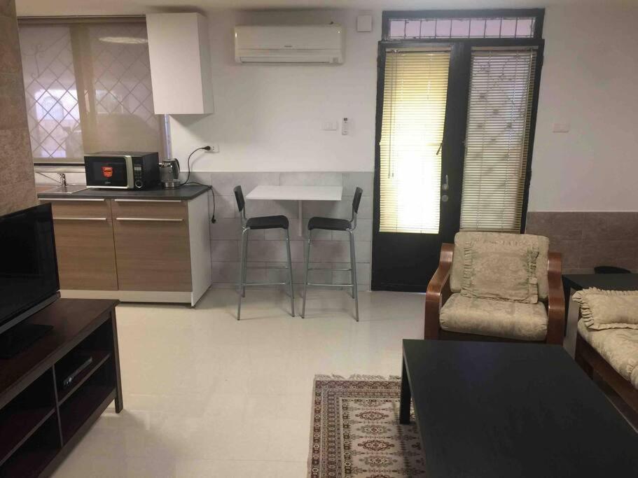 'C' Dazzling Modern 2 Bdrm Apt In Khalda Free Wifi Amman Esterno foto