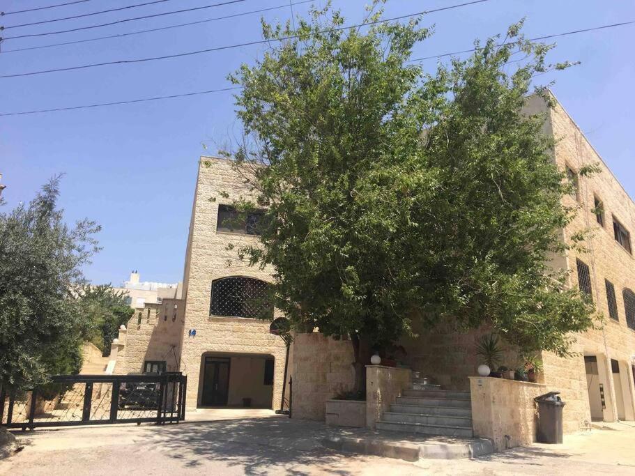 'C' Dazzling Modern 2 Bdrm Apt In Khalda Free Wifi Amman Esterno foto